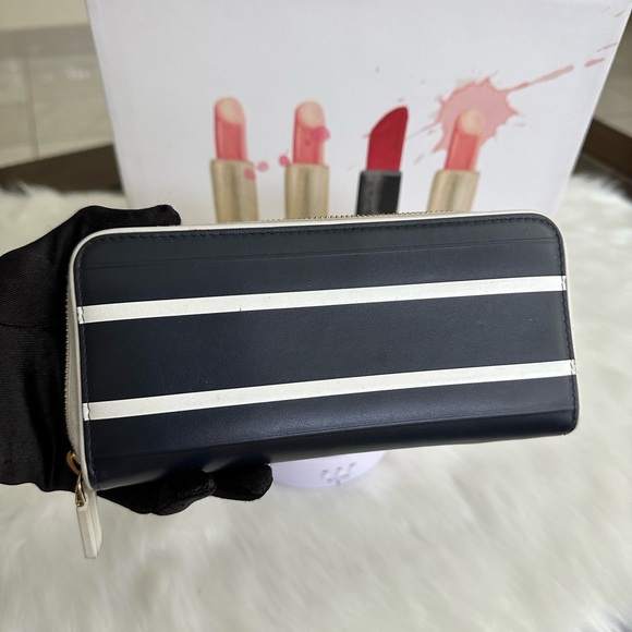 Stunning Wallet - Picture 3 of 12